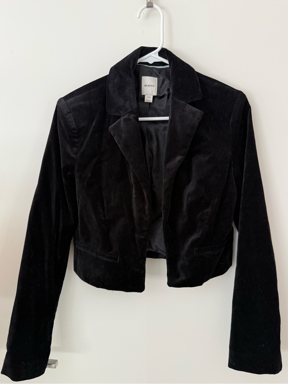Cropped velvet jacket